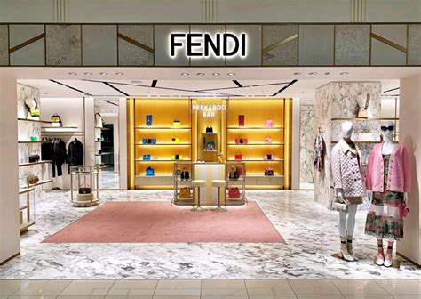 il customer relationship management in fendi|fendi customer service.